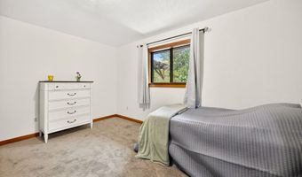 740 Park St, Ashland, OR 97520
