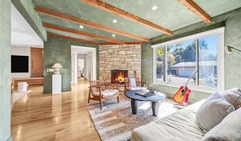 4060 Harclare Ln, Encino, CA 91436