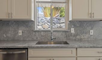 2021 Paulele Pl, Kihei, HI 96753