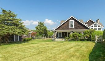 4 Hull Cove St, Jamestown, RI 02835
