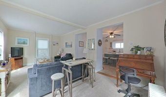 36 Dixon St, Newport, RI 02840