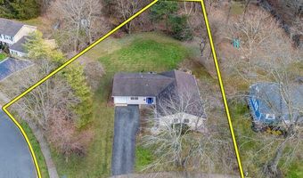 3 Waverly Pl, Aberdeen, NJ 07747