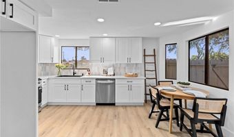1262 E La Palma Ave A, Anaheim, CA 92805
