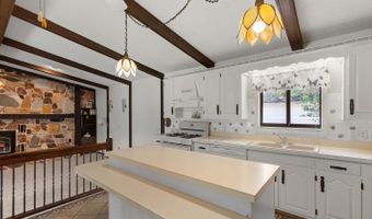 822 Croswell, Adrian, MI 49221