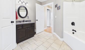 32 Diamond Dr, Barboursville, WV 25504