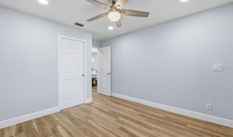 831 CHIPAWAY Dr, Apollo Beach, FL 33572