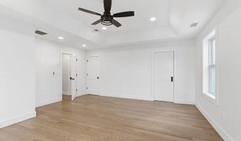 54 E Washington Ave, Atlantic Highlands, NJ 07716