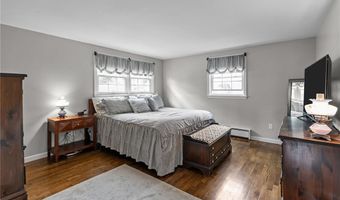 1 Leahy St, East Providence, RI 02916