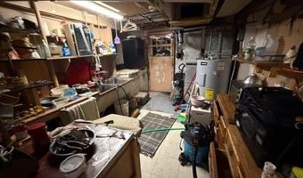 28 Hemlock Cir, Babbitt, MN 55706