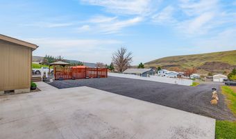 1306 4th St, Asotin, WA 99402