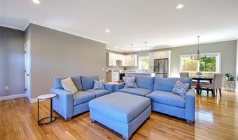9 Cassidy Trl, Coventry, RI 02816