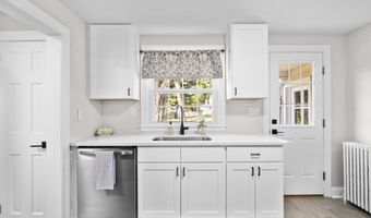 64 Fanway Ave, Bristol, CT 06010