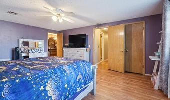 8008 NW 27 St, Bethany, OK 73008