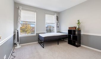 9 Lake Plumleigh Ct, Algonquin, IL 60102