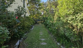 105 Wildflower Ln, Aydlett, NC 27916