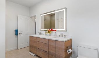 210 E Panana Pl, Kihei, HI 96753