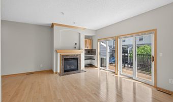 15589 Dwellers Way 1003, Apple Valley, MN 55124