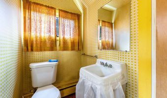 53 Hampton Ave, Auburn, ME 04210