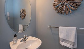 10900 HOLYSTONE Ln 301, Berlin, MD 21811