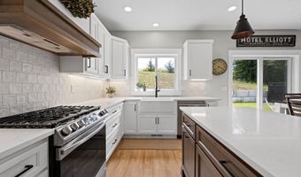 40986 HOMESTEAD Ln, Astoria, OR 97103