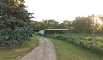 38452 129th St, Aberdeen, SD 57401