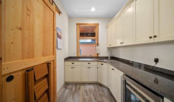 119 Moat View Dr, Albany, NH 03813