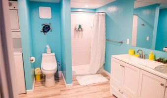 58 Allston Ave, Middletown, RI 02842