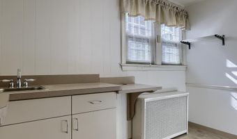 101 S 7TH St, Akron, PA 17501