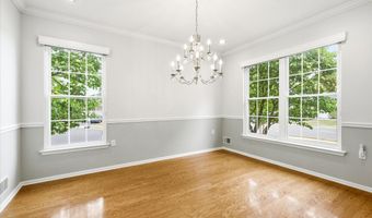 6 Valley Stream Pl, Barnegat, NJ 08005