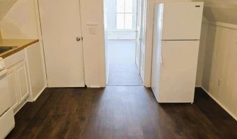 5 Reynolds Dr, Brattleboro, VT 05301