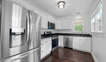 1130 17TH St S, Arlington, VA 22202