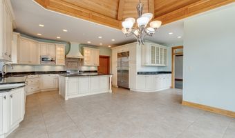 1773 W Whispering Ct, Addison, IL 60101