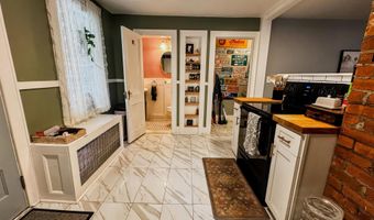 305 Weeks St, Bennington, VT 05201