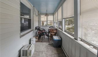 95 School St, Lincoln, RI 02865