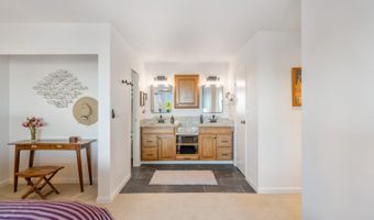 1319 Auwaiku St, Kailua, HI 96734