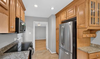 10228 HATHERLEIGH Dr, Bethesda, MD 20814