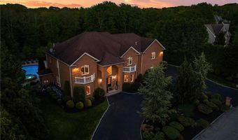 20 Red Brook Xing, Lincoln, RI 02865