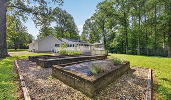 4127 N Northwood Ln, Bloomfield, IN 47424