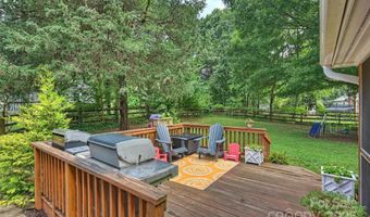 8520 Golf Ridge Dr, Charlotte, NC 28277