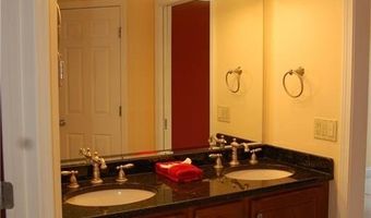 8 Sweet Corn Dr, Cranston, RI 02921