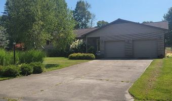 825 WANDERING Ln, Beaver, WV 25813