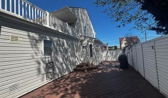 53 Coolidge Ave, Amity Harbor, NY 11701
