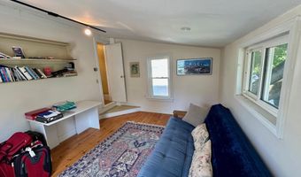23 Holland St, Bangor, ME 04401