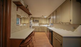 4 Orange Ln, Arkansas City, KS 67005