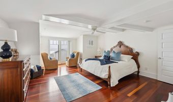 73 E 25th St, Avalon, NJ 08202