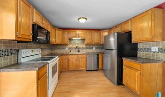 2013 E Sylvan Cir, Brandon, SD 57005