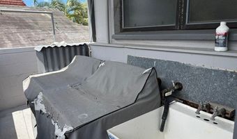 32 N School St 1, Honolulu, HI 96817