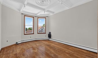 25 W 15TH St #5, Bayonne, NJ 07002