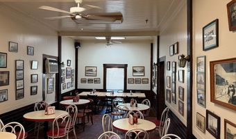 133 Ave E, Apalachicola, FL 32320