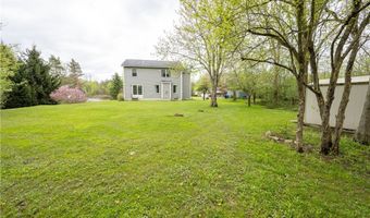 11686 Parkwood Dr, Alden, NY 14004